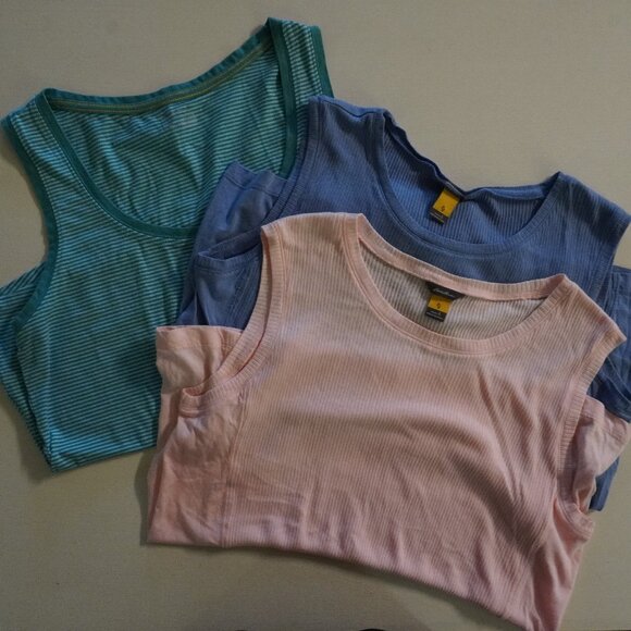Eddie Bauer Tank Tops (Lot of 3) - Picture 1 of 16